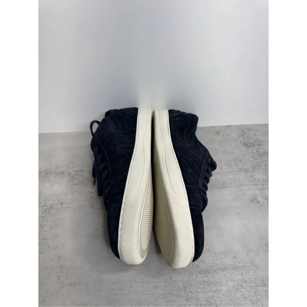 Vaneli Sneaker Size 7.5 Wide Navy Lace Up Suede Sport Shoes‎